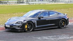La Porsche Taycan face à la Panamera