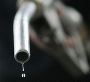Baisse du baril : Bercy veille à la répercussion sur l'essence