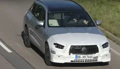 Un repoudrage en préparation pour la Mercedes Classe E