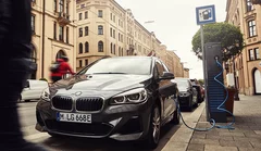 BMW 225xe Active Tourer : la familiale branchée peaufinée