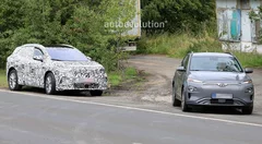 Les futures Volkswagen ID.3 et ID.4 surprises aux côtés d'un Hyundai Kona électrique