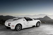 Bugatti Veyron 16.4 Grand Sport : 350 à l'heure, cheveux au vent !