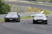 Aston Martin Rapide vs Porsche Panamera : duel sur le Nürburgring !