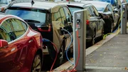 Les constructeurs pourraient supprimer 80 000 emplois dans le monde pour la voiture électrique