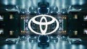 Toyota fait évoluer son logo