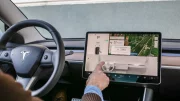 Les écrans tactiles vont-ils être interdits dans nos voitures ?