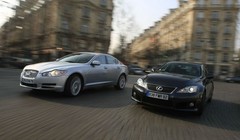 Essai Jaguar XF SV8 et Lexus IS F : Tenue de sport ou tenue de soirée ?