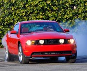 Ford Mustang restylée : L'étalon se soigne