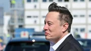 Tesla n'accepte plus les bitcoins, trop polluants, selon Elon Musk