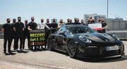 Porsche bat le record du Nürburgring pour une voiture de série