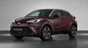 Toyota C-HR 2022 : nouveau multimédia et robe améthyste