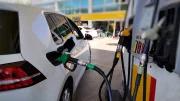 Carburants : des prix toujours aussi élevés, même s'ils commencent à baisser
