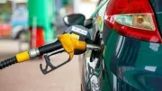 Comment le gouvernement veut aider les automobilistes face à la montée du prix de l'essence