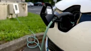 Quand les voitures électriques des ministres sont rechargées grâce au diesel