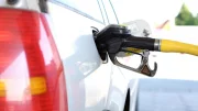 De combien a (vraiment) baissé le prix de l'essence ?