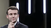 Emmanuel Macron confirme la remise sur le carburant pour tout l'été