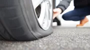Attention aux dégonfleurs de pneus de SUV en ville !