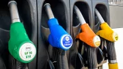 Carburants : les prix continuent de baisser !