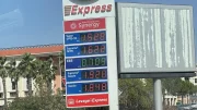 Ça y est, le carburant est beaucoup moins cher en France