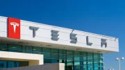 Tesla : un projet d'usine de batteries suspendu