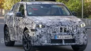Le BMW iX2 aperçu pour la première fois : une silhouette inédite se profile
