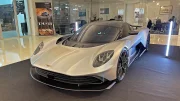 Aston Martin Valhalla (2022) : on la découvre pour la première fois en vrai à Paris