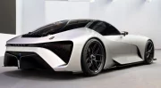 Lexus imagine la voiture électrique avec une boîte de vitesses manuelle