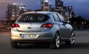 Opel Astra 4 : L'Astra montre son postérieur