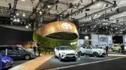 En direct du salon de Bruxelles 2023 - Le stand Toyota : Corolla Cross, BZ4 X et Rav 4 GR Sport en vedette