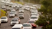 Trop de voitures sur les routes ? Voici un possible début d'explication