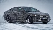 La BMW i5 finalise ses tests en tenue de camouflage