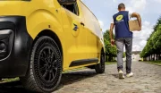 Des pneus Michelin sans air vont équiper les véhicules de La Poste