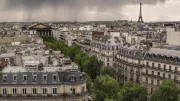 Paris : vers de nouvelles mesures contre les voitures, pour mieux protéger les piétons