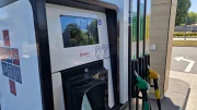 Carburants : des prix moyens qui flirtent avec la barre des deux euros le litre !