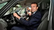 Macron "aime la bagnole" et donne des nouvelles de l'électrique à 100€ par mois