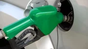 Malgré les prix élevés, les Français s'accrochent aux carburants
