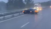 Une Alpine des gendarmes détruite sur l'autoroute