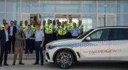 BMW met des iX5 Hydrogen à la disposition de la préfecture de Police de Paris et de la Gendarmerie d'Orly
