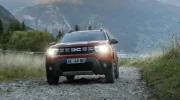 Découverte : l'ascension des Alpes au volant de trois modèles Dacia