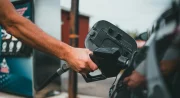 Le carburant à prix coûtant revient pour la première fois en 2024