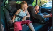 Siège auto, rehausseur, ceinture… Voici les règles pour transporter les enfants en voiture 