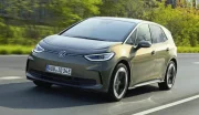La voiture électrique ne séduit plus, les constructeurs dépités