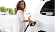 Et si essence et gazole disparaissaient des stations-service dès 2045 ?