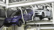 Baisse des salaires, usines qui ferment et 4 milliards d'euros à économiser : Volkswagen face à un plan social historique ?