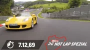 Avec ses nouveaux pneus, la vieille Porsche Carrera GT a vraiment de sacrés beaux restes