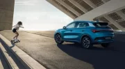 Charge complète en 10 minutes, 1500 km d'autonomie et aucun risque d'incendie : BYD lance sa "batterie idéale"