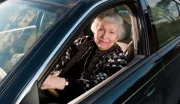 Les seniors peuvent-ils se passer de leur voiture ? Voici les chiffres