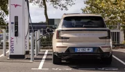 Planificateur d'itinéraire : comment trouver des bornes de recharge sur son trajet ?