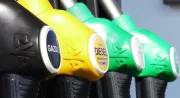 Carburants : trois raisons qui expliquent la baisse des prix à la pompe