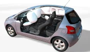 Airbags Takata : l'État interdit à plus de 170 000 modèles Toyota et Mercedes de prendre la route